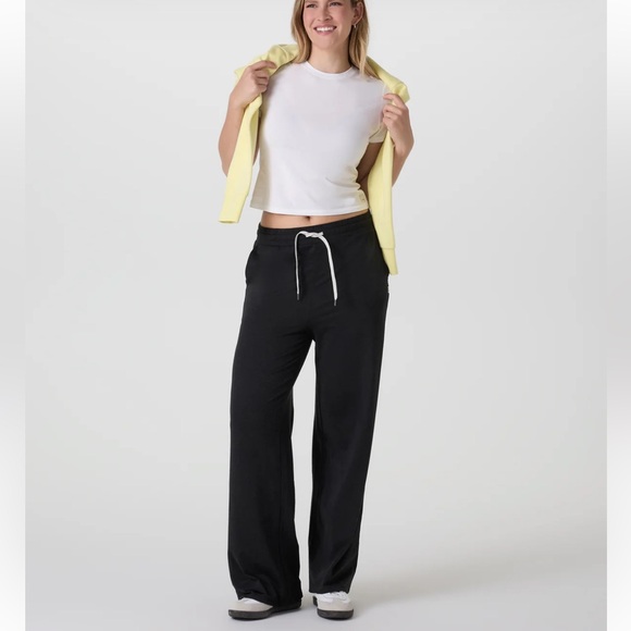 Vuori Essential Halo Black Wide Leg Pants - Picture 1 of 7